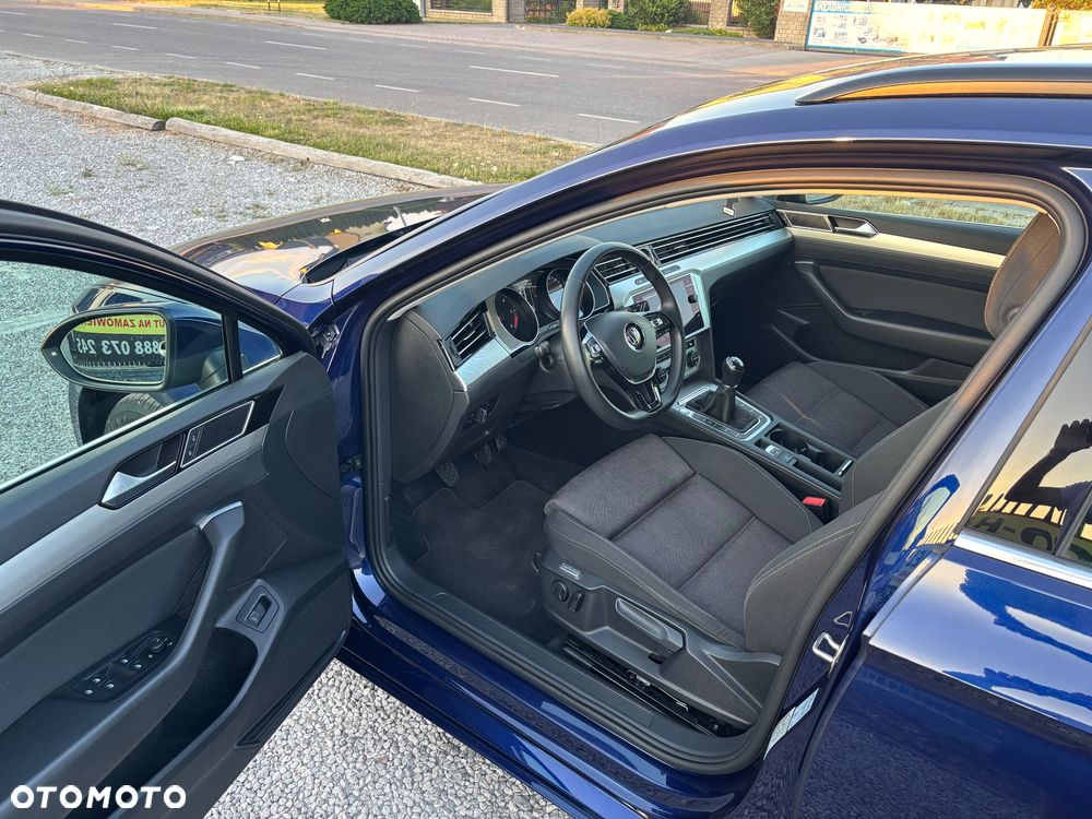 Volkswagen Passat - 6