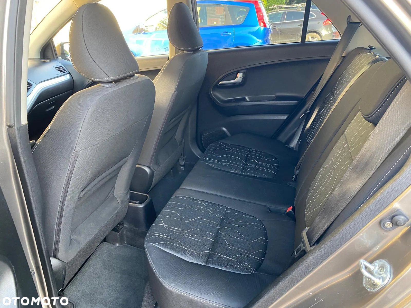 Kia Picanto 1.0 Dream Team Edition - 11