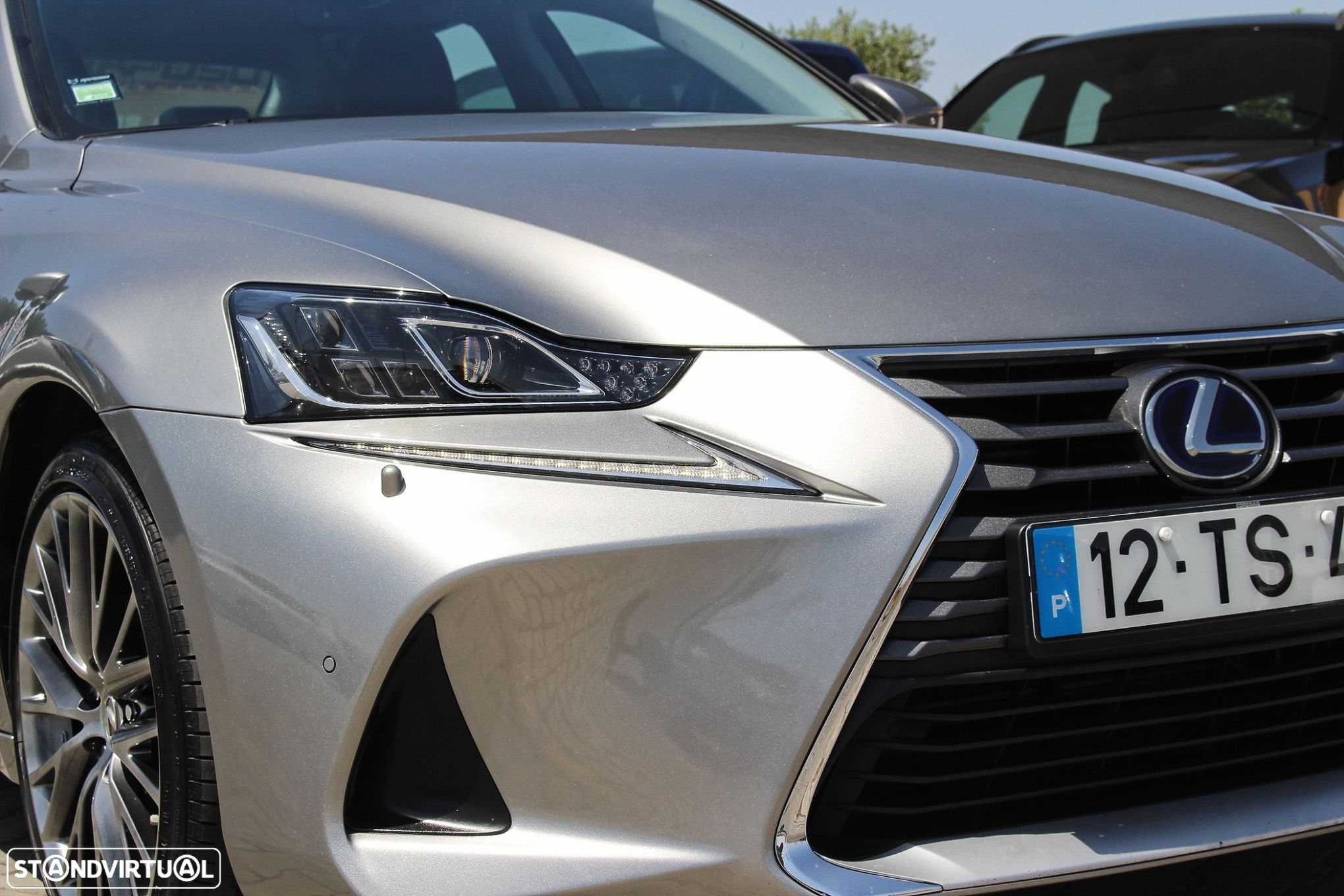 Lexus IS 300H Luxury - 6