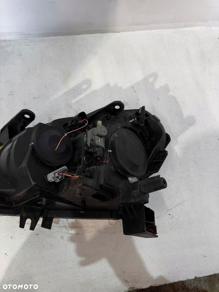 lampa prawa prawy przód 26010jd90b nissan qashqai j10 +2 09r - 12