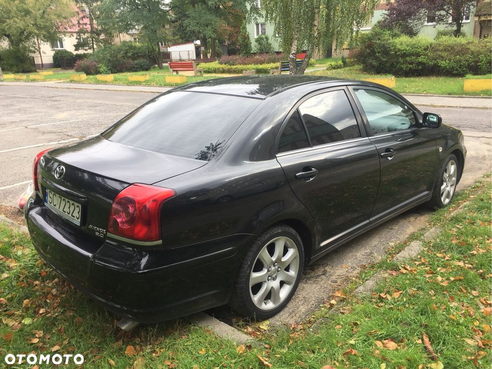 Toyota Avensis - 2