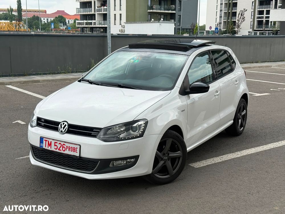 VOLKSWAGEN Polo