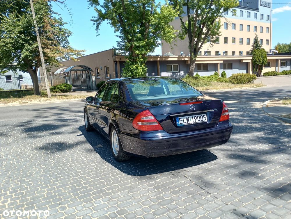 Mercedes-Benz Klasa E 200 Kompressor Automatik Classic - 4