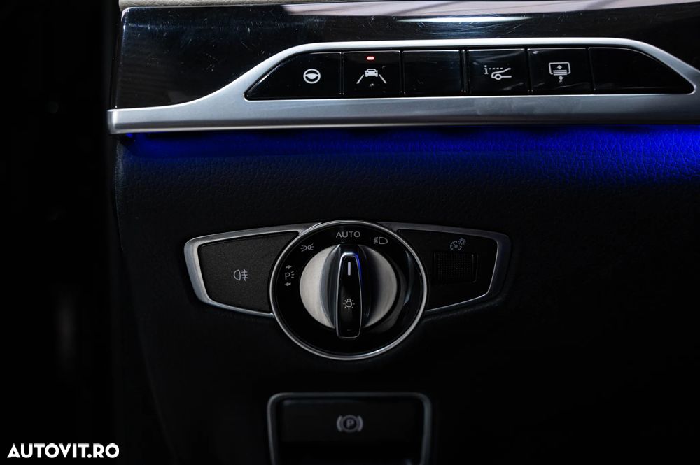 Mercedes-Benz S 560 4Matic 9G-TRONIC - 26
