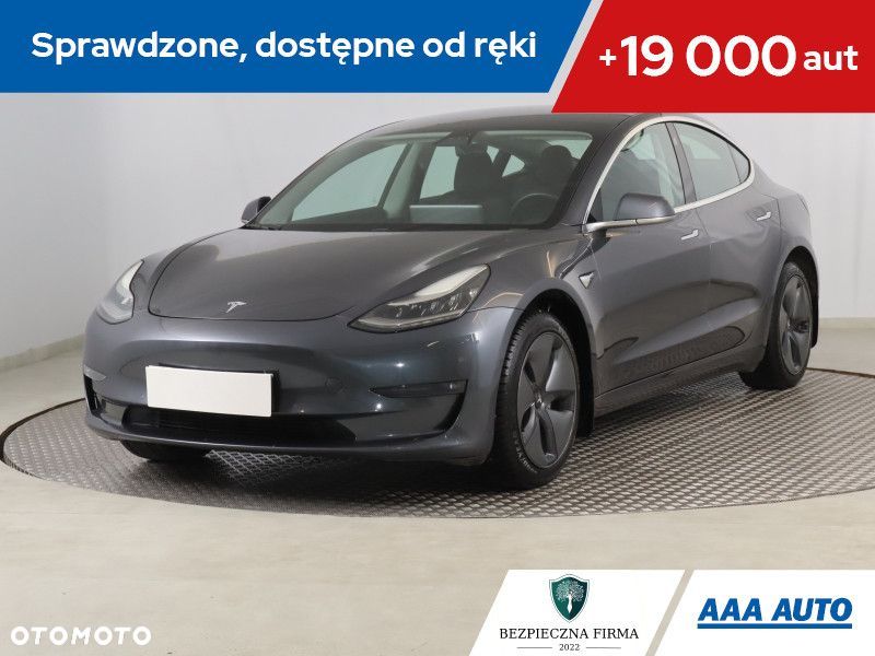 Tesla Model 3 - 1