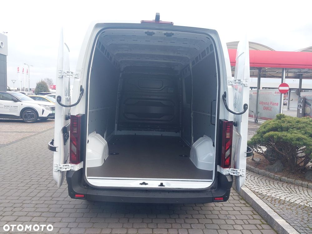 Nissan Interstar Van L3H2 Business Plus - 37