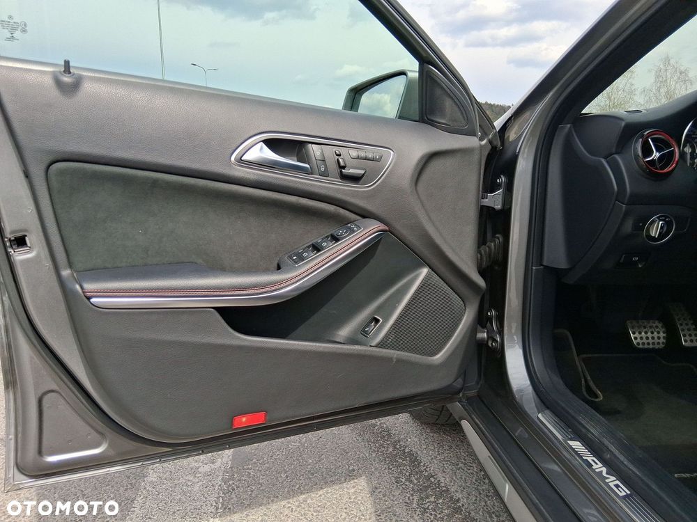 Mercedes-Benz GLA - 20