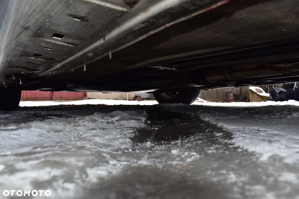 Mercedes-Benz Klasa E - 26