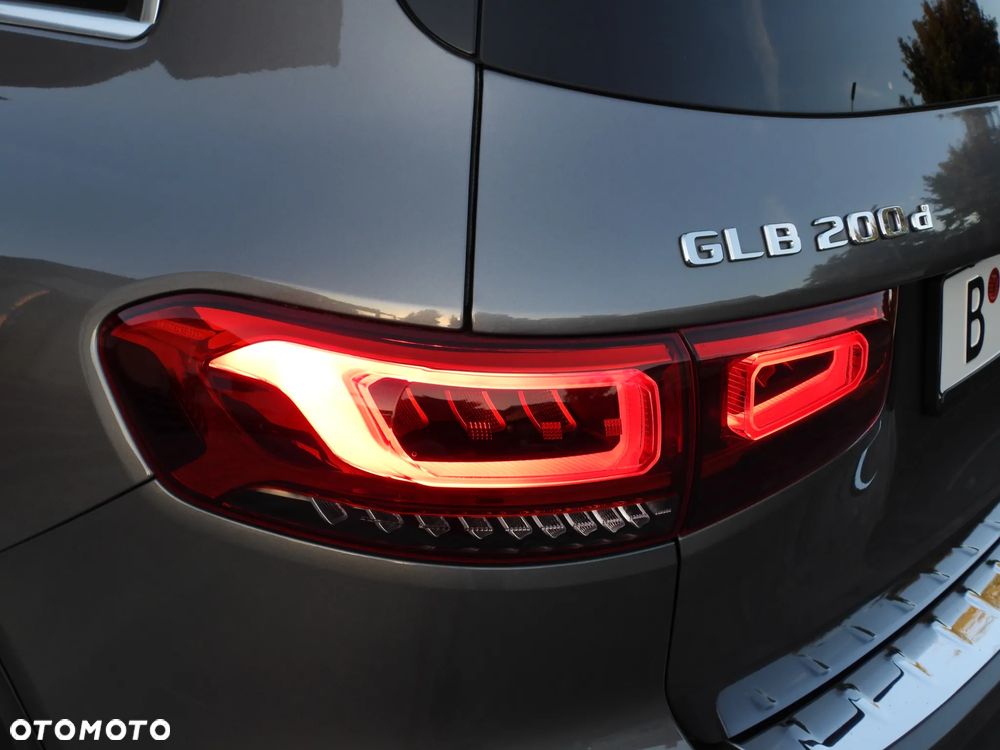 Mercedes-Benz GLB 200 d 8G-DCT EDITION 2022 - 21