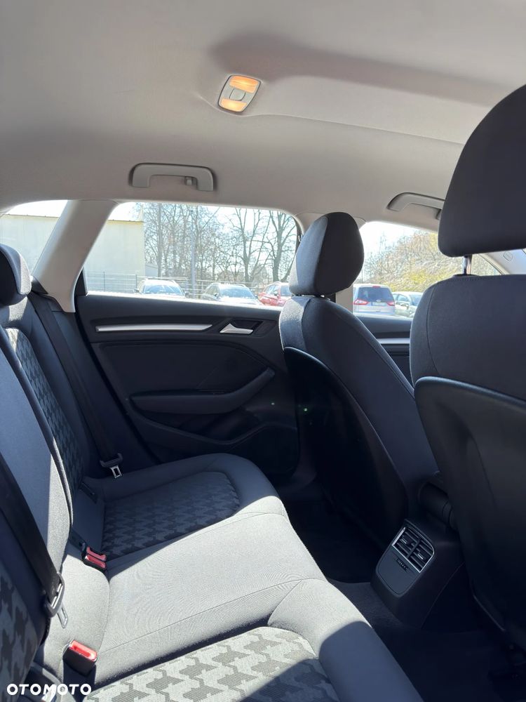Audi A3 Sportback - 16