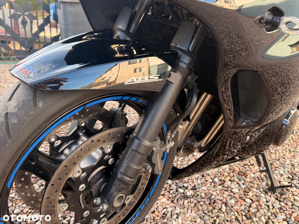 Suzuki GSX - 24