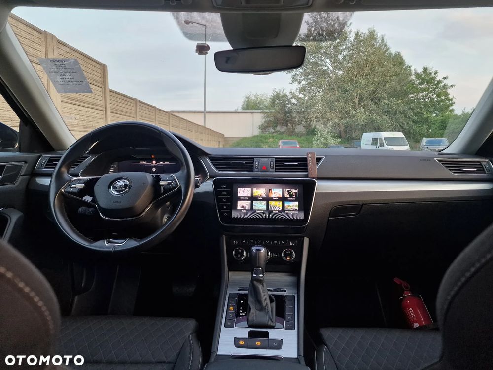 Skoda Superb ver-combi-1-4-tsi-iv-dsg-style - 16