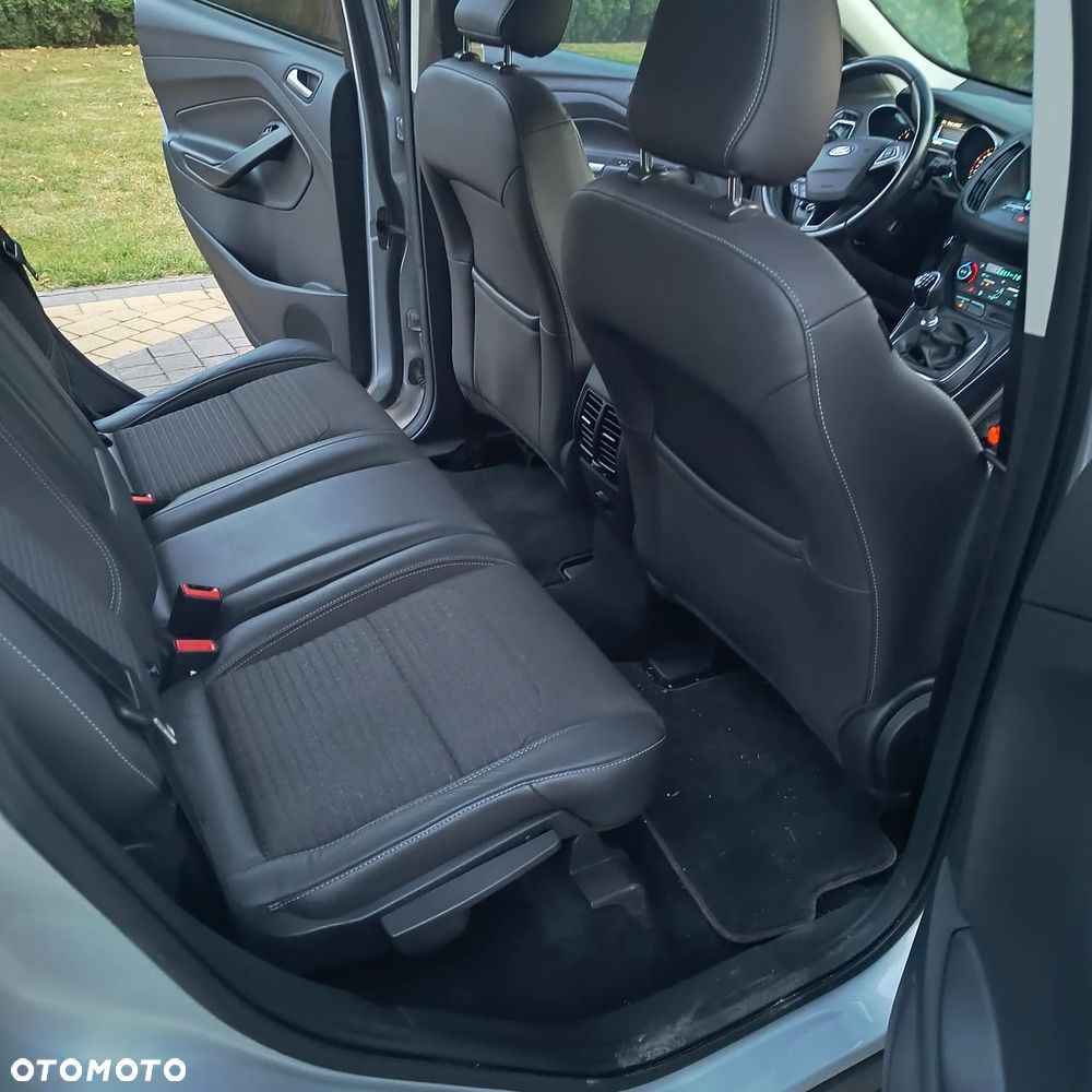 Ford Kuga 2.0 TDCi 4WD Titanium - 25