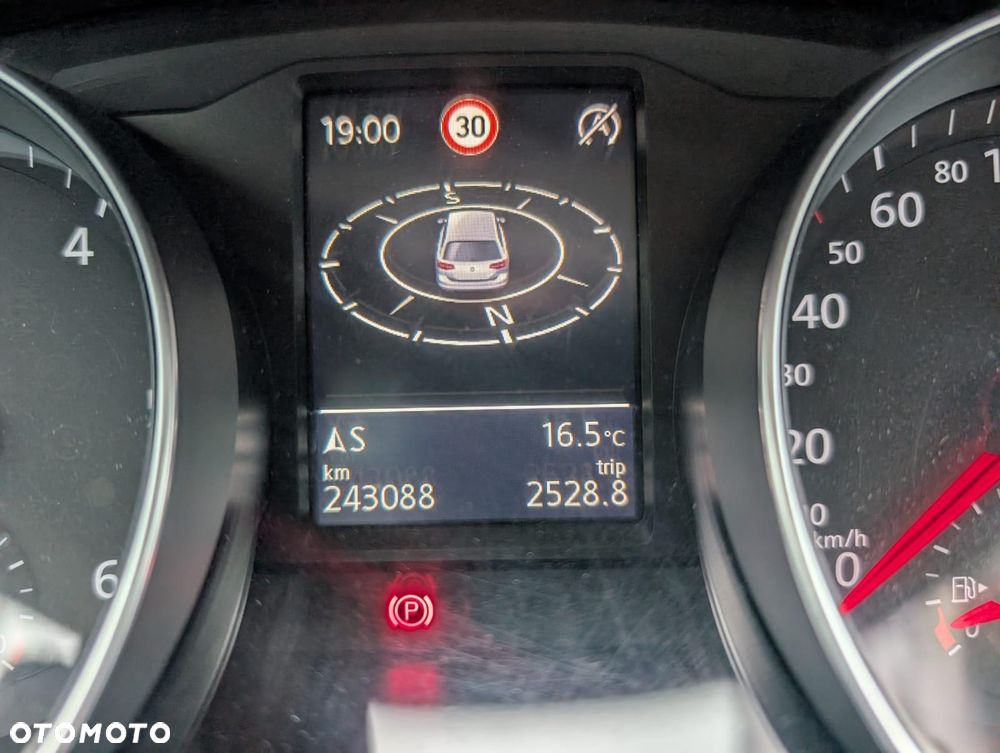 Volkswagen Passat 2.0 TDI (BlueMotion Technology) Comfortline - 7