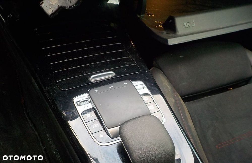 Mercedes-Benz Klasa A 200 AMG Line 7G-DCT - 26