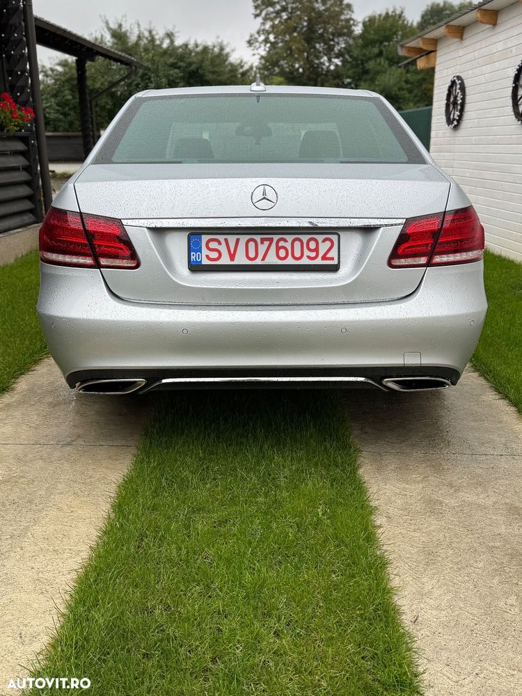 Mercedes-Benz E 220 BlueTEC 9G-TRONIC Elegance - 2