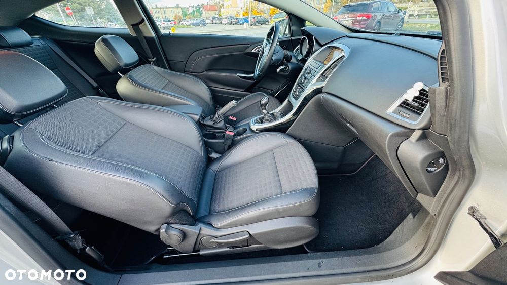 Opel Astra 2.0 CDTI ecoFLEX Start/Stop - 22