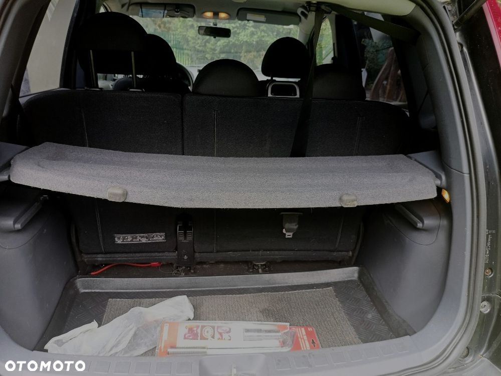 Mitsubishi Colt - 8
