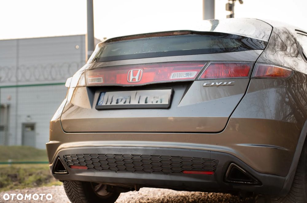 Honda Civic 1.8 Comfort - 8
