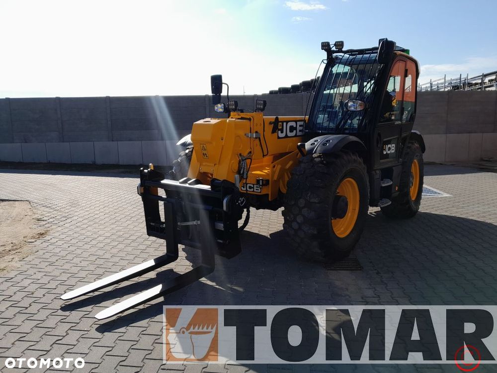 JCB 560-80 2023R agri - 6
