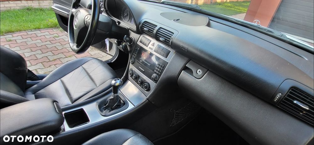 Mercedes-Benz Klasa C 200 Kompressor Avantgarde Sport Edition - 13