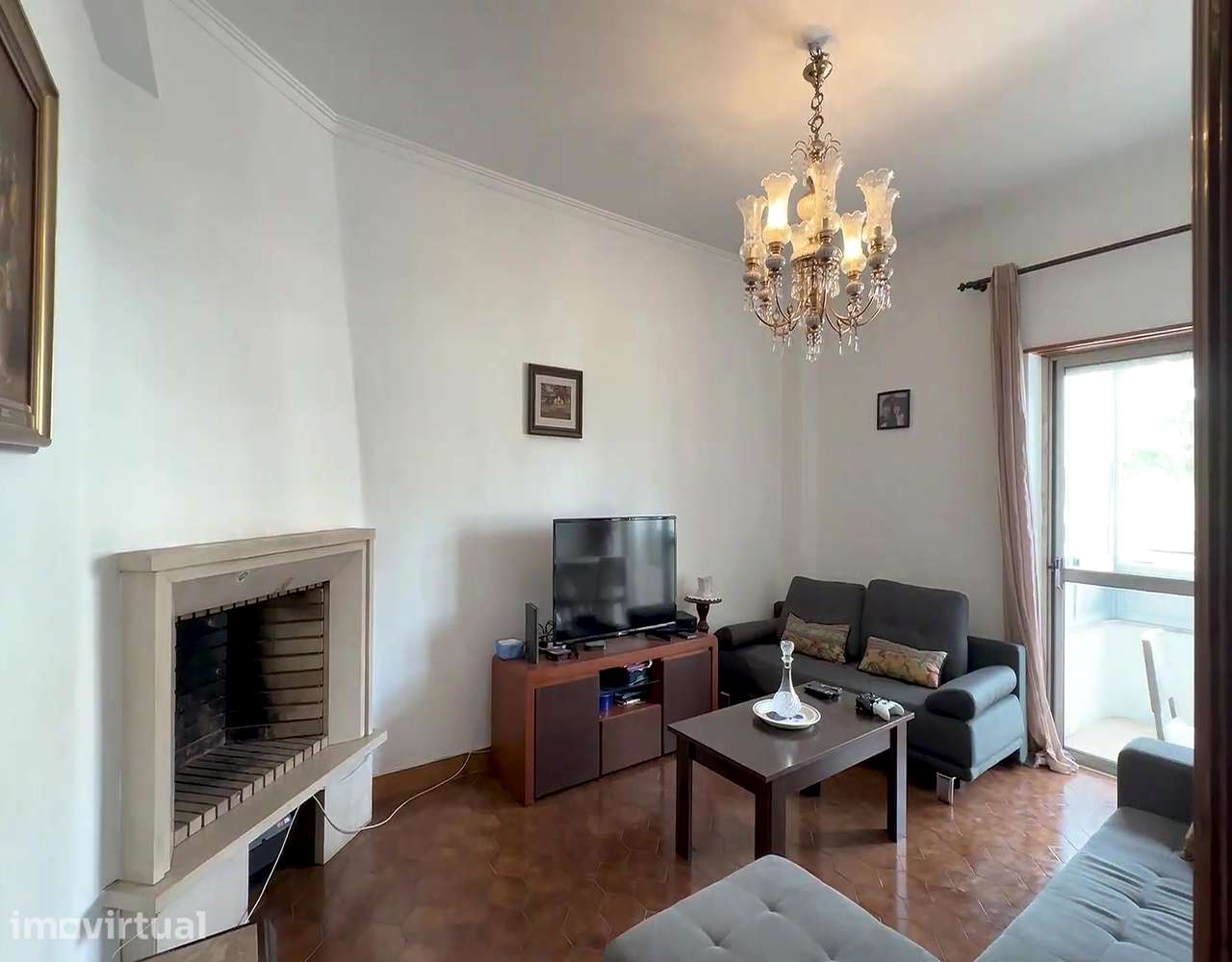 Apartamento T2 com varanda, arrendar em Amora - Grande imagem: 2/20
