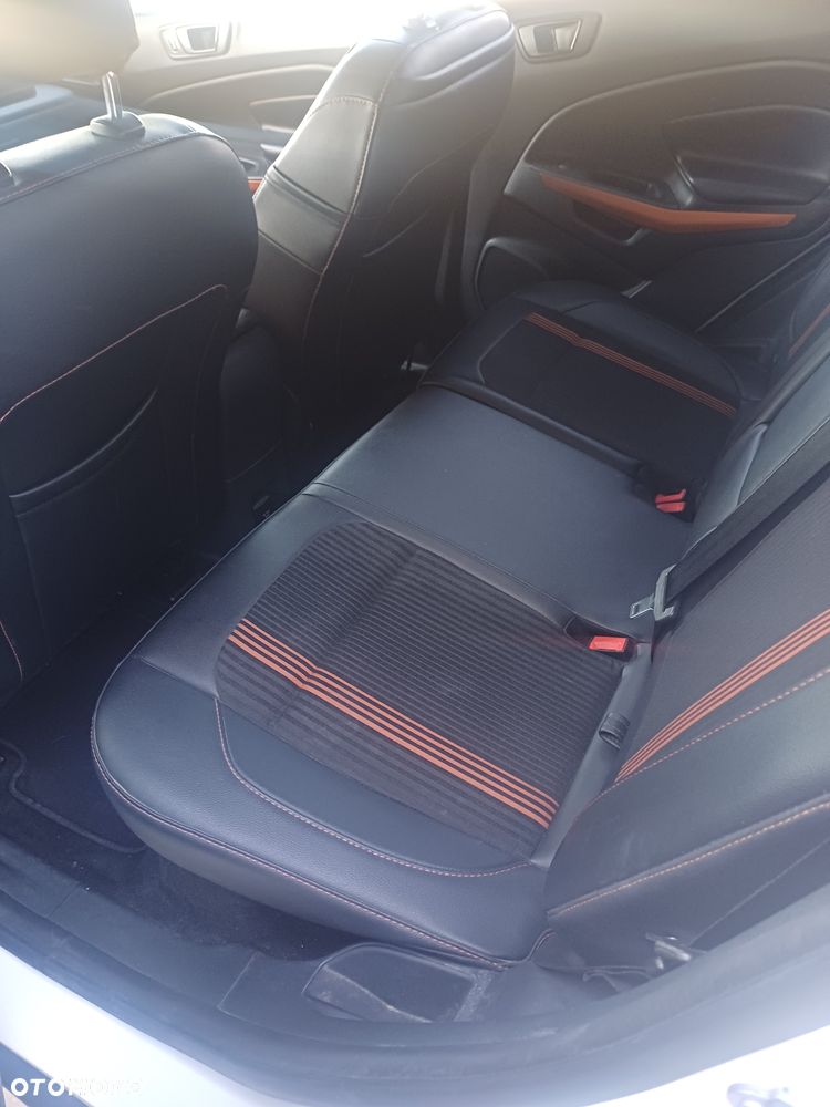 Ford EcoSport - 12