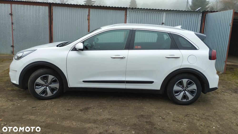 Kia Niro ver-1-6-gdi-hybrid-l - 2
