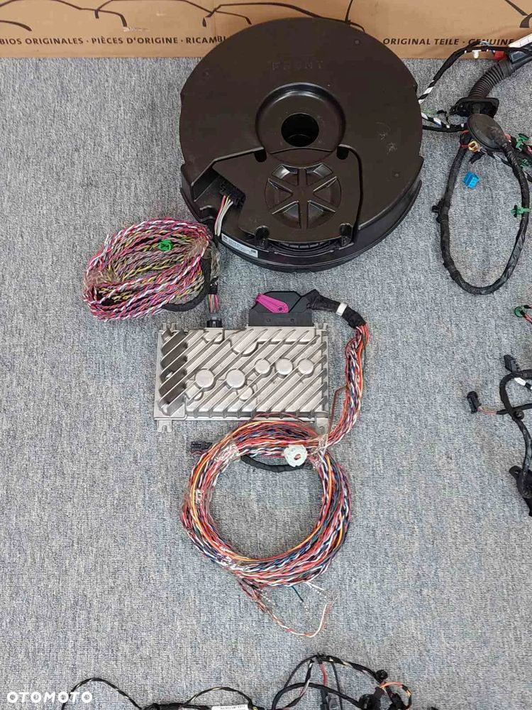 Zestaw nagłośnienia VW Arteon 2023 Harman Kardon FULL - 13