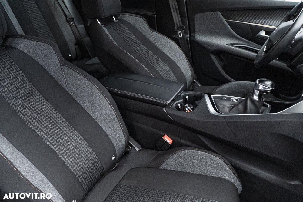 Peugeot 3008 1.2 PureTech 130 BVM6 Allure Pack - 40