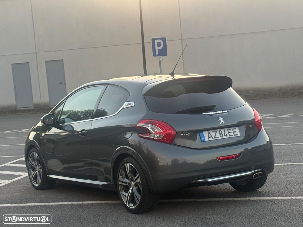 Peugeot 208 GTI 200 THP - 10