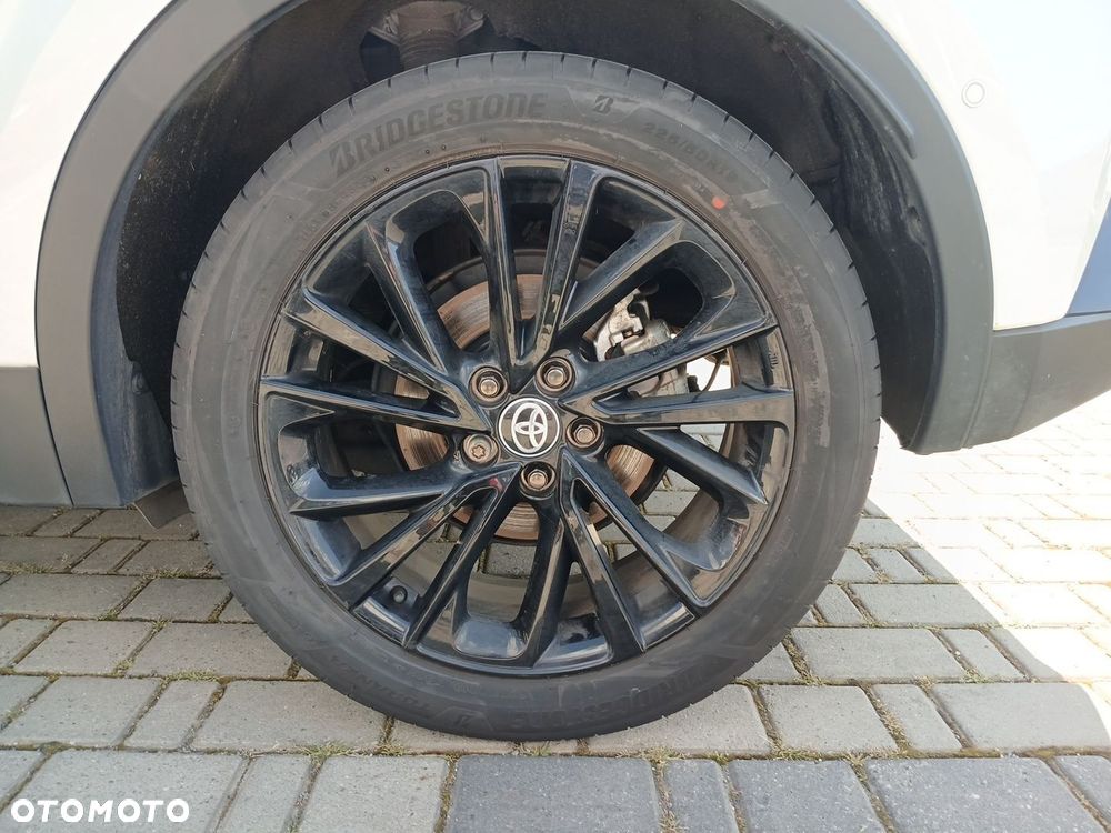 Toyota C-HR - 16