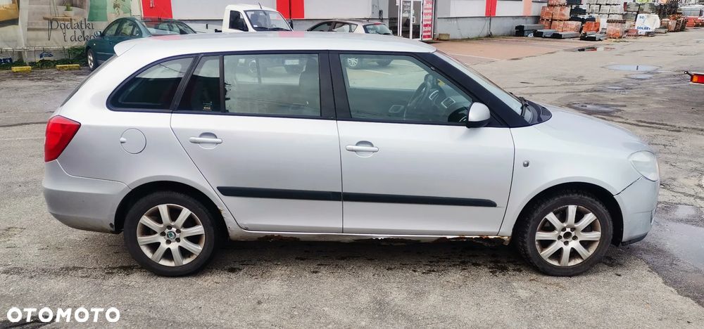 Skoda Fabia 1.9 tdi 2009 rok maska,klapa,blotnik,drzwi,lampa,kola,felgi,silnik - 4