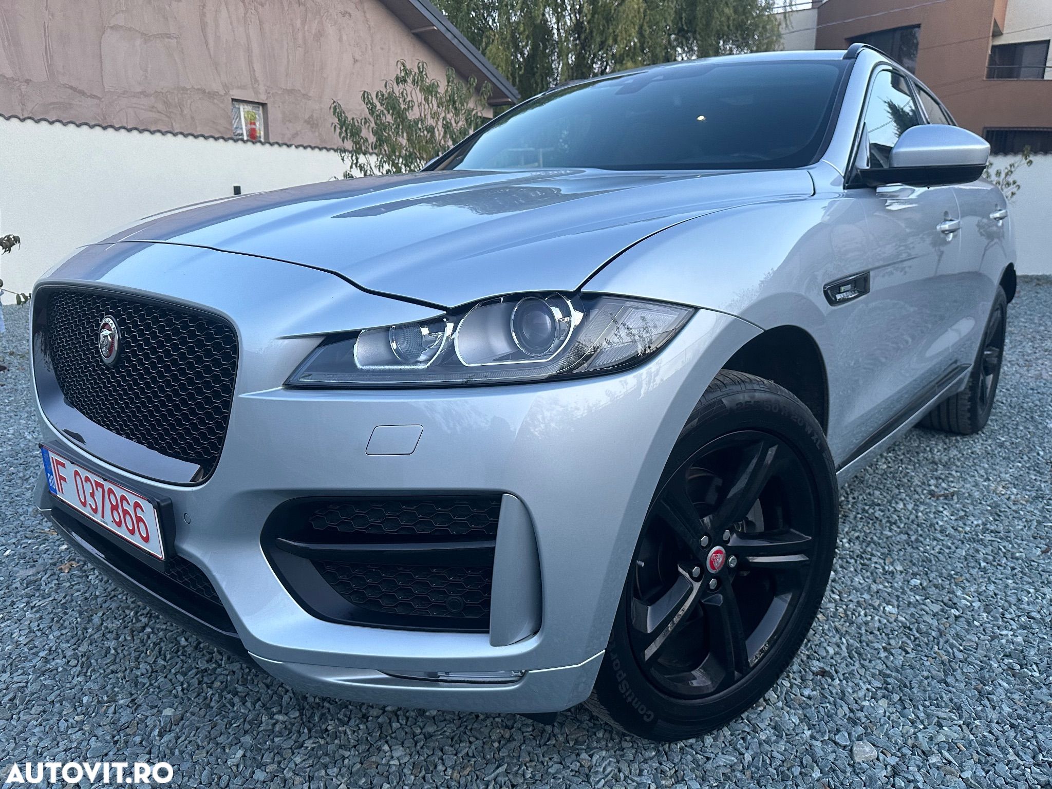 Jaguar F-Pace 25d AWD Aut. R-Sport - 1