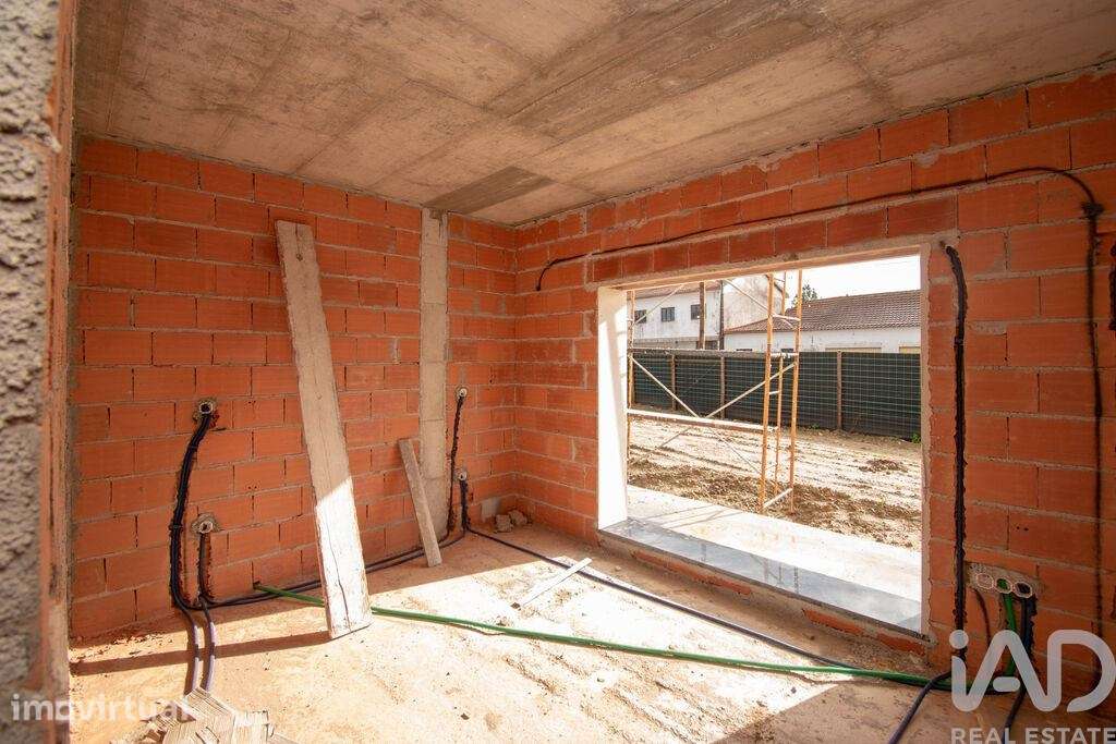 Casa T4 em Maceira de 194,00 m2 - Grande imagem: 5/12