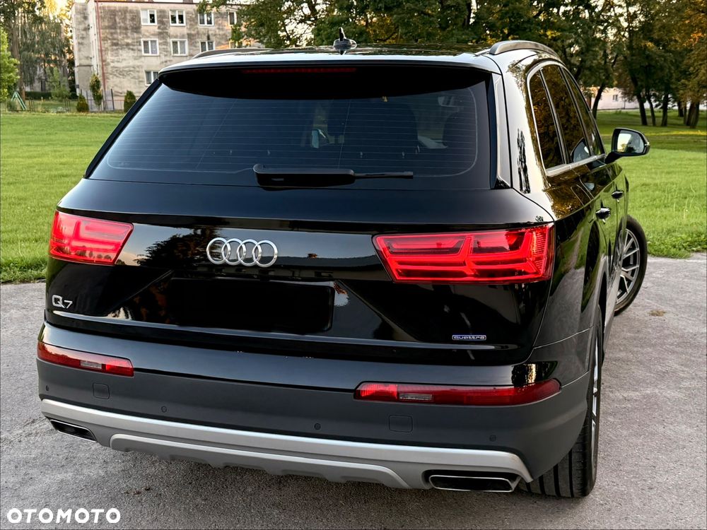 Audi Q7 - 10