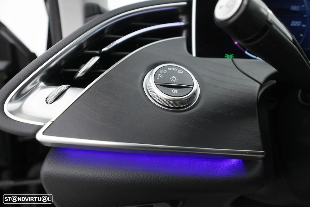 Mercedes-Benz E 300 e Avantgarde - 26