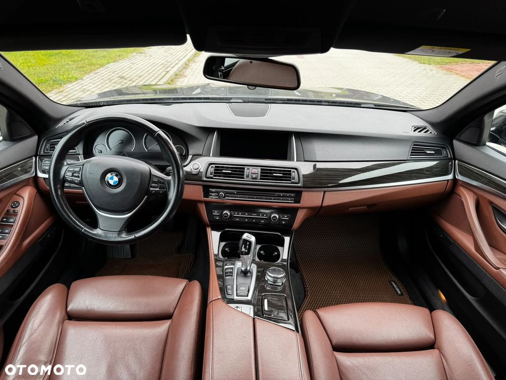 BMW Seria 5 525d xDrive Sport-Aut Luxury Line - 8