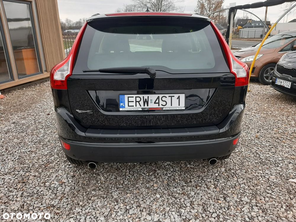 Volvo XC 60 D5 AWD Momentum - 8