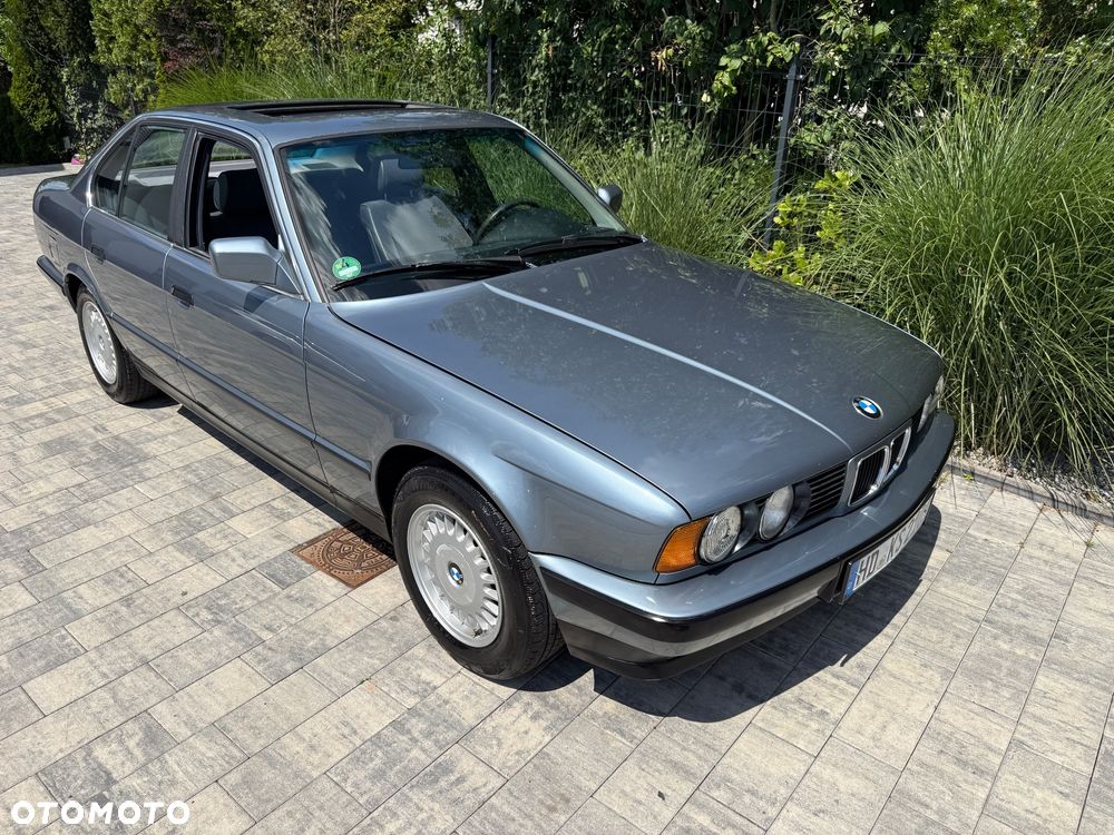 BMW Seria 5 525i - 33