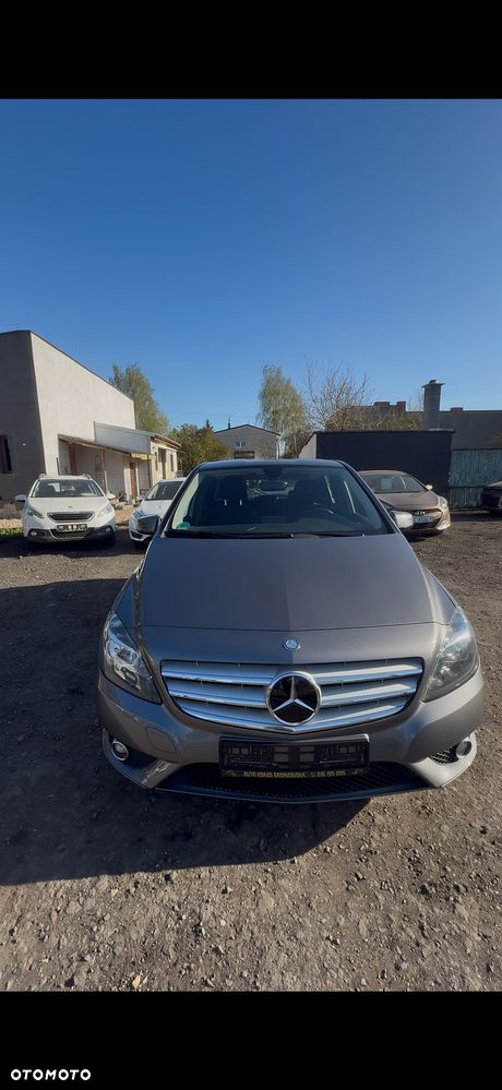 Mercedes-Benz Klasa B 180 (BlueEFFICIENCY) - 2
