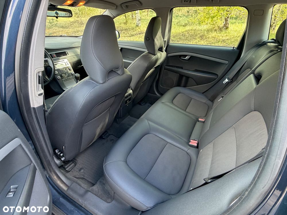 Volvo V70 2.0D Summum - 22