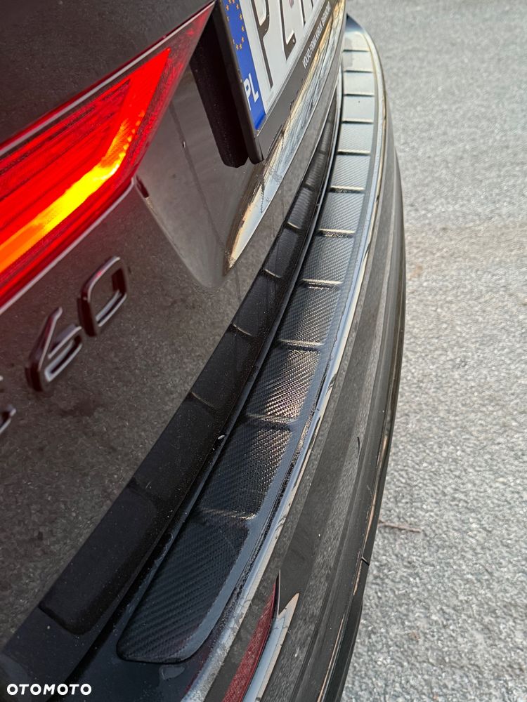Volvo XC 60 T6 Plug-In Hybrid AWD Plus Black Edition - 13