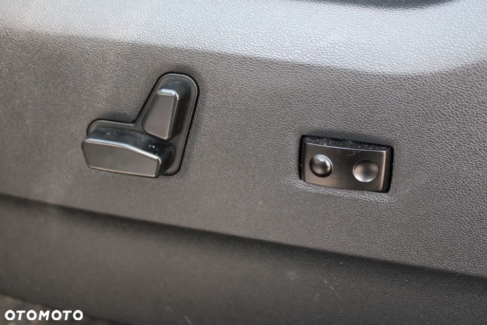 Chrysler Town & Country 3.6 Touring - 33