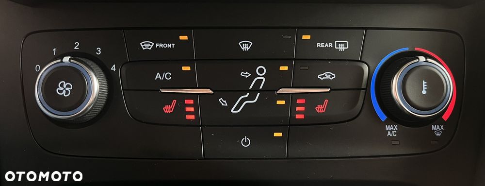 Ford Focus 1.0 EcoBoost Titanium ASS PowerShift - 17