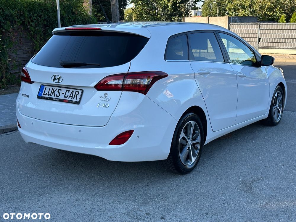 Hyundai i30 blue Kombi 1.6 GDi Passion - 9