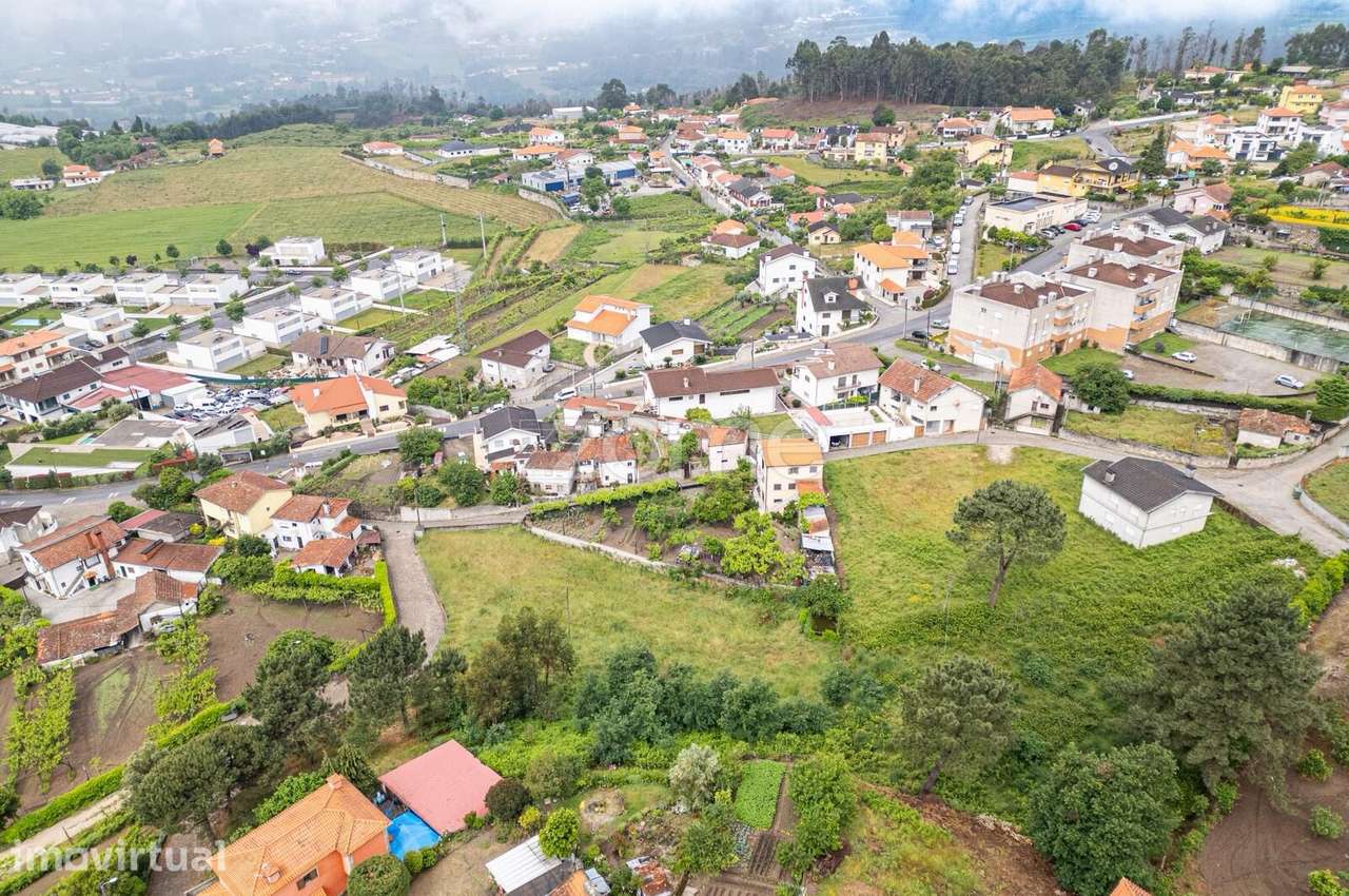 TERRENO COM POTENCIAL PARA CONSTRUÇÂO DE MORADIAS – MANCELOS - Grande imagem: 4/20