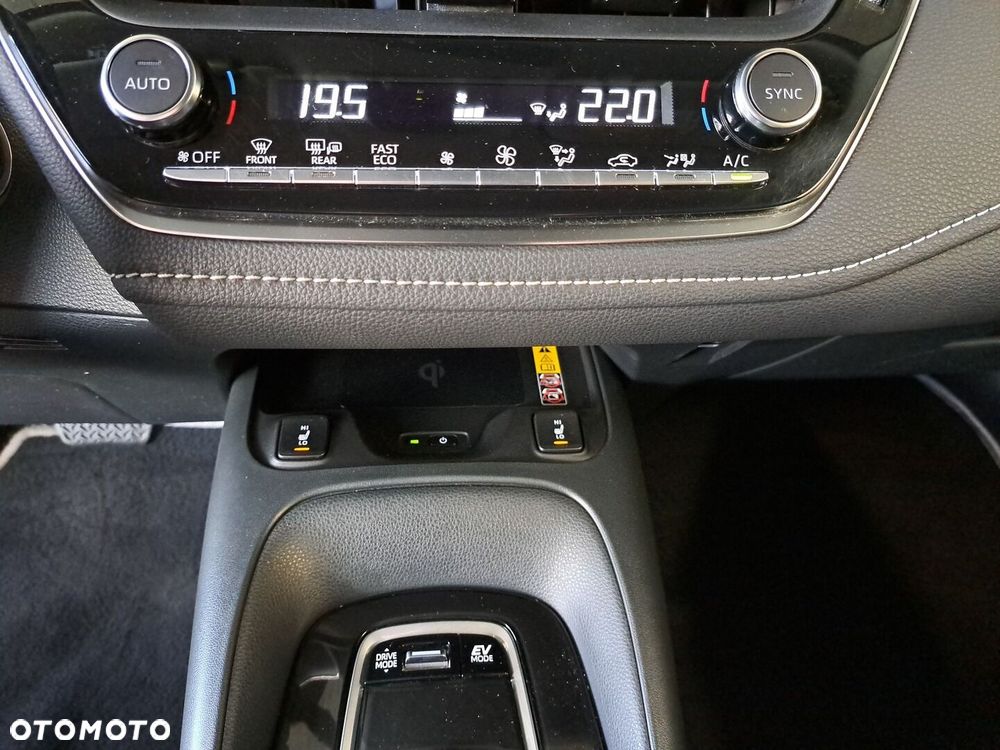 Toyota Corolla 1.8 Hybrid Comfort - 27