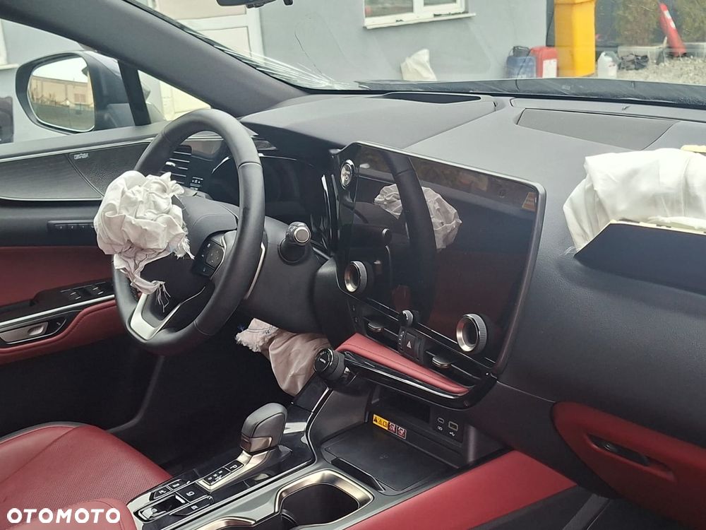 Lexus NX 350h Omotenashi AWD - 14