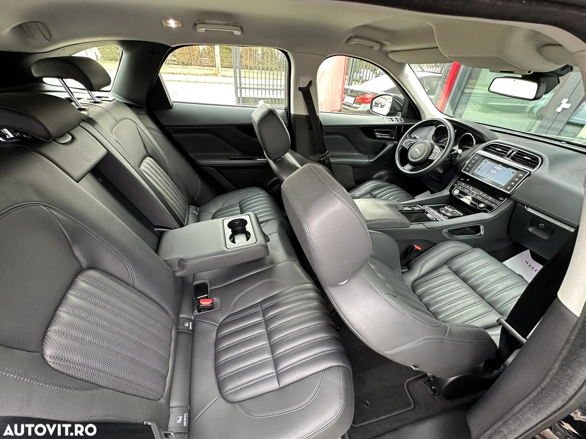Jaguar F-Pace 20d AWD Aut. Portfolio - 22